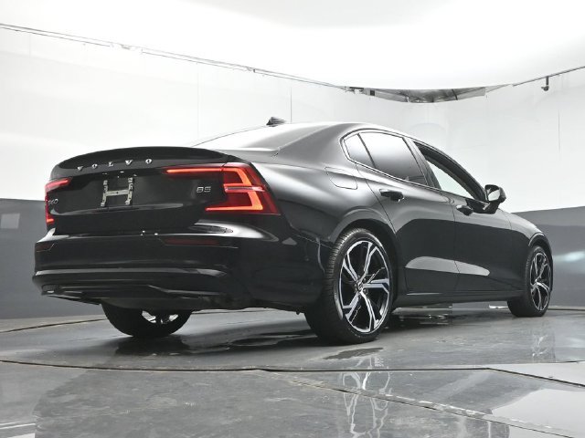 Used 2023 Volvo S60 B5 Plus FWD image 36