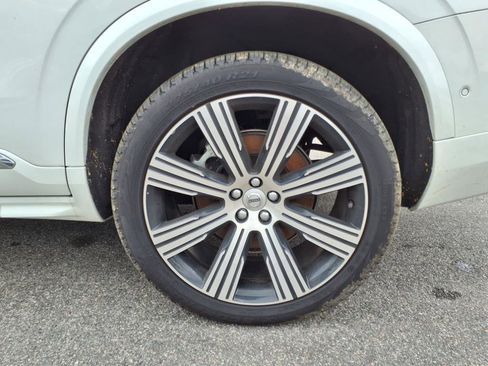 Used 2025 Volvo XC90 T8 Ultra w/ Protection Package Premier image 24