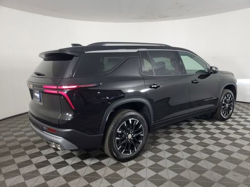 New 2026 Chevrolet Traverse LT w/ Sun and Wheel Package FWD image 4