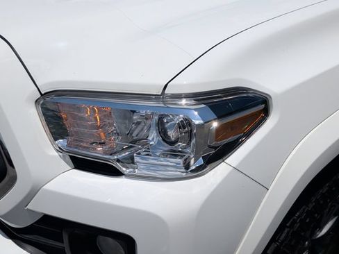 Used 2023 Toyota Tacoma SR5 w/ Technology Package AWD/4WD image 11