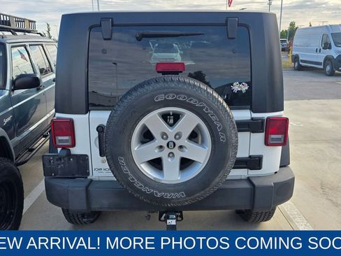 Used 2010 Jeep Wrangler Unlimited Sport image 3