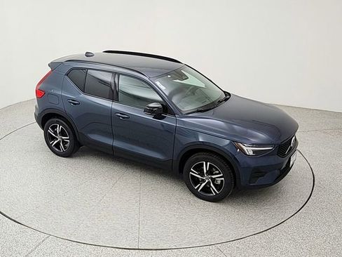 New 2026 Volvo XC40 B5 Core w/ Climate Package AWD/4WD image 15
