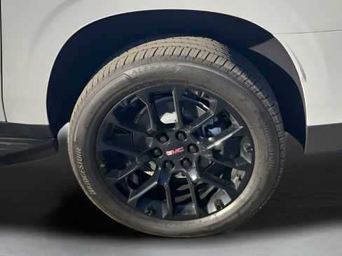 New 2026 GMC Yukon XL Denali image 18