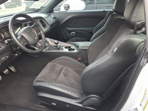 Certified 2023 Dodge Challenger R/T w/ Plus Package image 13