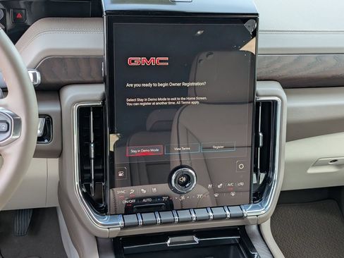 New 2026 GMC Yukon XL Denali w/ Denali Reserve Package AWD/4WD image 11