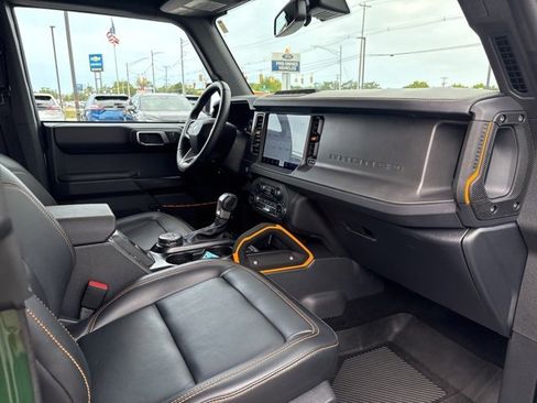 Used 2024 Ford Bronco Badlands image 12