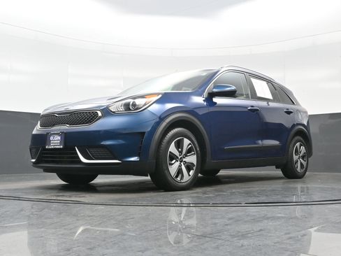 Used 2017 Kia Niro LX image 25