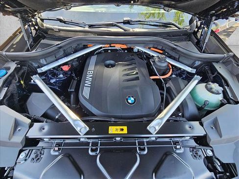 New 2026 BMW X5 xDrive50e image 19