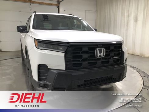 New 2026 Honda Pilot Black Edition image 1