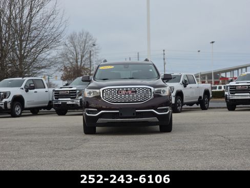 Used 2017 GMC Acadia Denali w/ Technology Package image 2