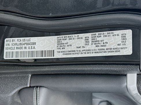 Used 2023 Jeep Grand Cherokee L Limited RWD image 12
