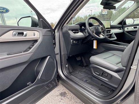 New 2026 Ford Explorer Active w/ Active Comfort Package image 15