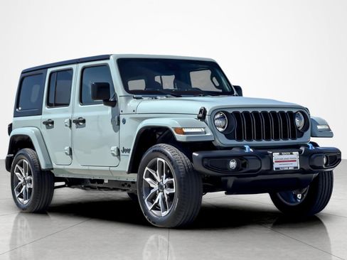 Used 2024 Jeep Wrangler Sport S w/ Convenience Group image 7