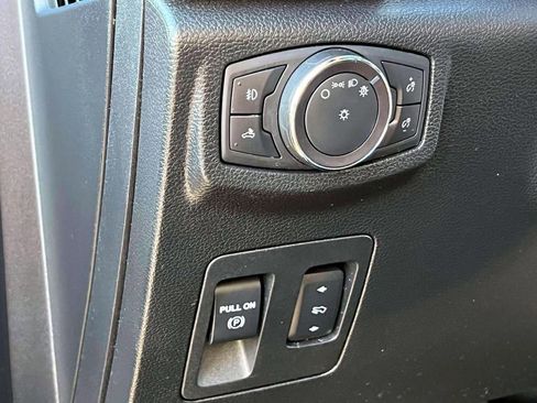 Used 2020 Ford F150 Platinum w/ Equipment Group 701A Luxury image 16