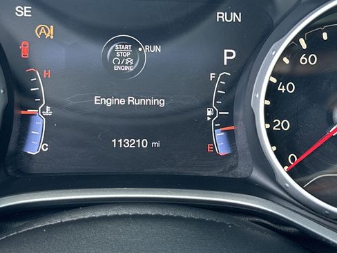 Used 2018 Jeep Compass Latitude w/ Popular Equipment Group FWD image 30