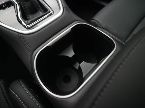 Certified 2025 Subaru Outback Limited image 16