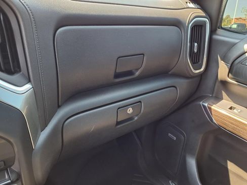 Used 2021 Chevrolet Silverado 1500 LT Trail Boss w/ Convenience Package II AWD/4WD image 20
