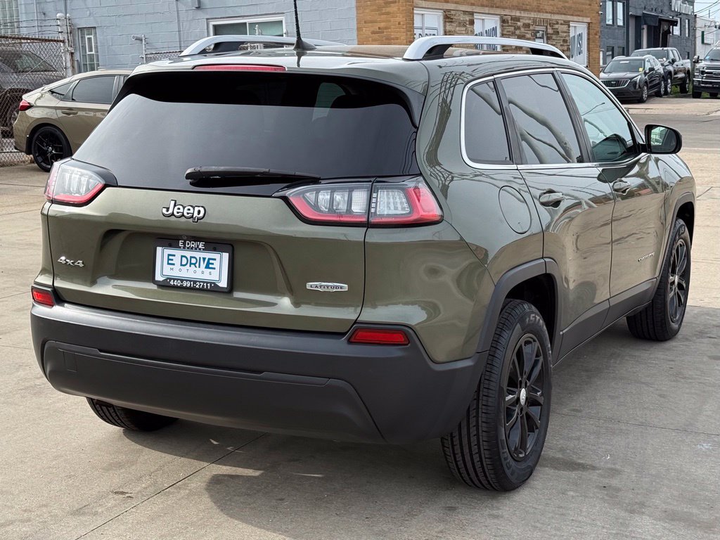 Used 2019 Jeep Cherokee Latitude w/ Cold Weather Group AWD/4WD image 7