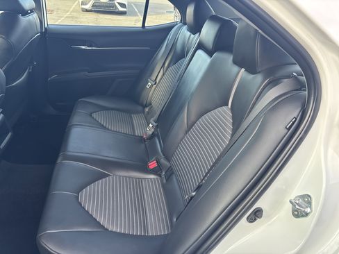 Used 2024 Toyota Camry SE image 13