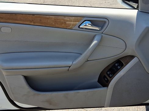 Used 2007 Mercedes-Benz C 230 Sedan image 13