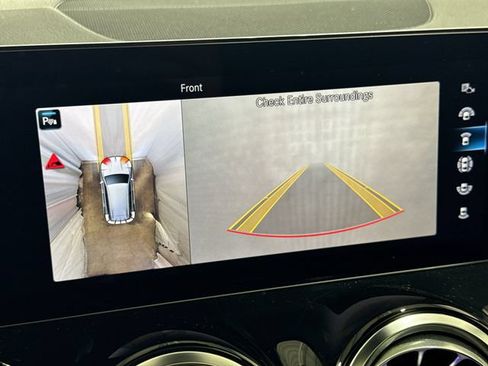 Used 2022 Mercedes-Benz GLB 250 4MATIC image 21