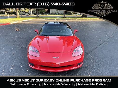 Used 2005 Chevrolet Corvette Coupe w/ Preferred Equipment Group RWD image 3