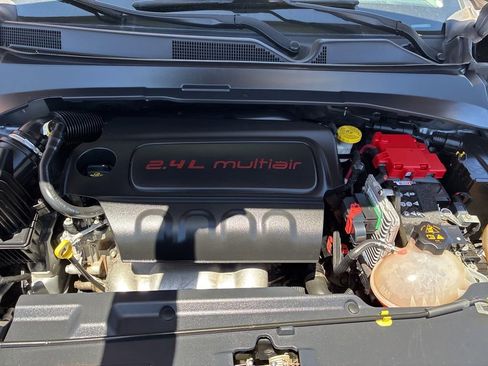 Used 2019 Jeep Compass Latitude w/ Popular Equipment Group FWD image 36