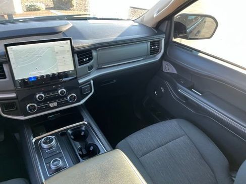 Used 2022 Ford Expedition XLT AWD/4WD image 11
