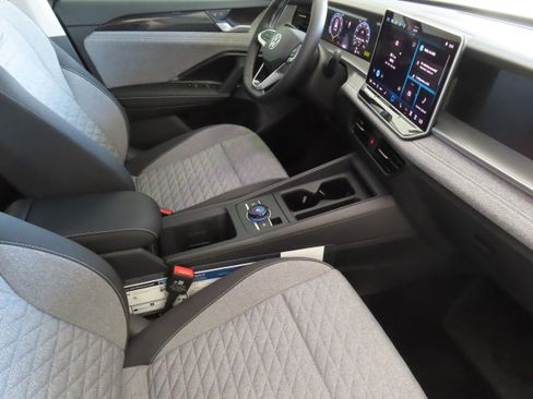 New 2025 Volkswagen Tiguan S image 26