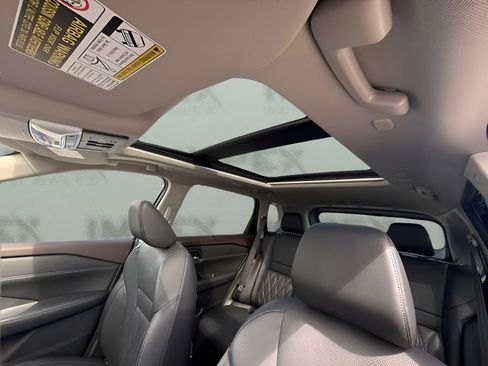 Used 2023 Nissan Rogue Platinum w/ Platinum Premium Package AWD/4WD image 6