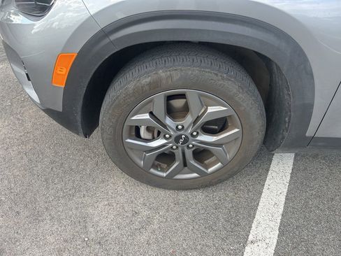 Used 2024 Kia Seltos S image 4