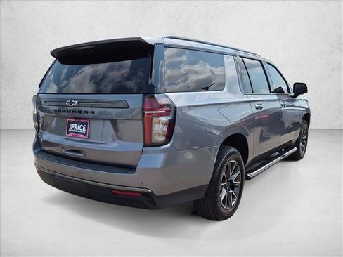 Used 2022 Chevrolet Suburban Z71 w/ Z71 Off-Road Package AWD/4WD image 5