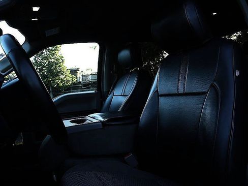 Used 2019 Ford F150 XLT RWD image 12