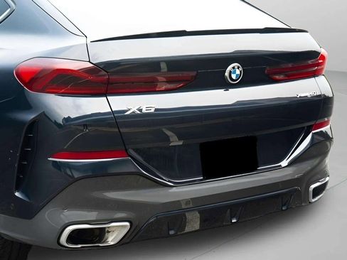 Used 2021 BMW X6 xDrive40i w/ M Sport Package image 22