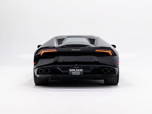 Used 2018 Lamborghini Huracan LP 610-4 AWD/4WD image 4