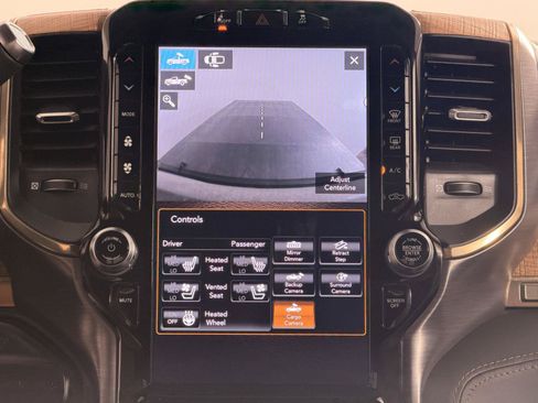 Used 2020 RAM 2500 Limited AWD/4WD image 45
