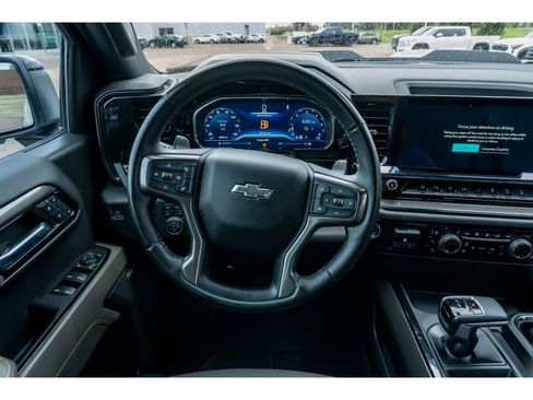 Used 2023 Chevrolet Silverado 1500 ZR2 w/ Technology Package image 19