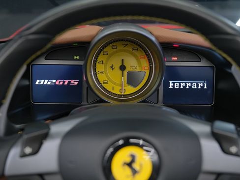 Used 2021 Ferrari 812 GTS RWD image 47