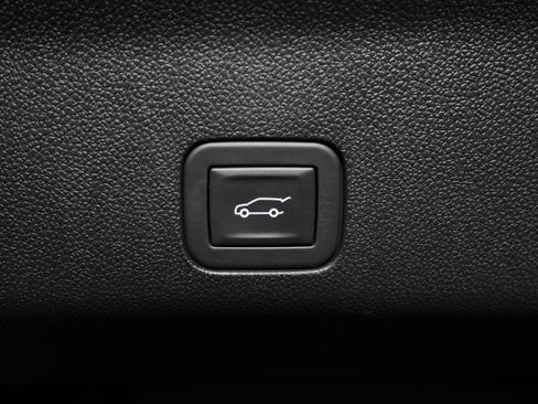 Used 2025 Cadillac Escalade Premium Luxury w/ Touring Package image 13