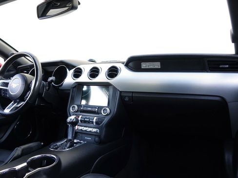 Used 2017 Ford Mustang Premium image 6