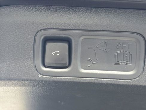 Certified 2024 Lincoln Navigator Reserve AWD/4WD image 12