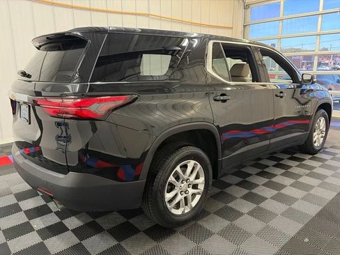 Used 2022 Chevrolet Traverse LS AWD/4WD image 4