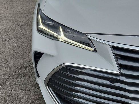 Certified 2022 Toyota Avalon Limited w/ Advanced Safety Package FWD image 9