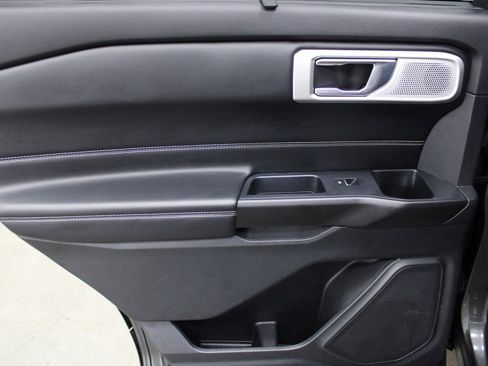 Used 2020 Ford Explorer ST w/ Premium Technology Package image 21