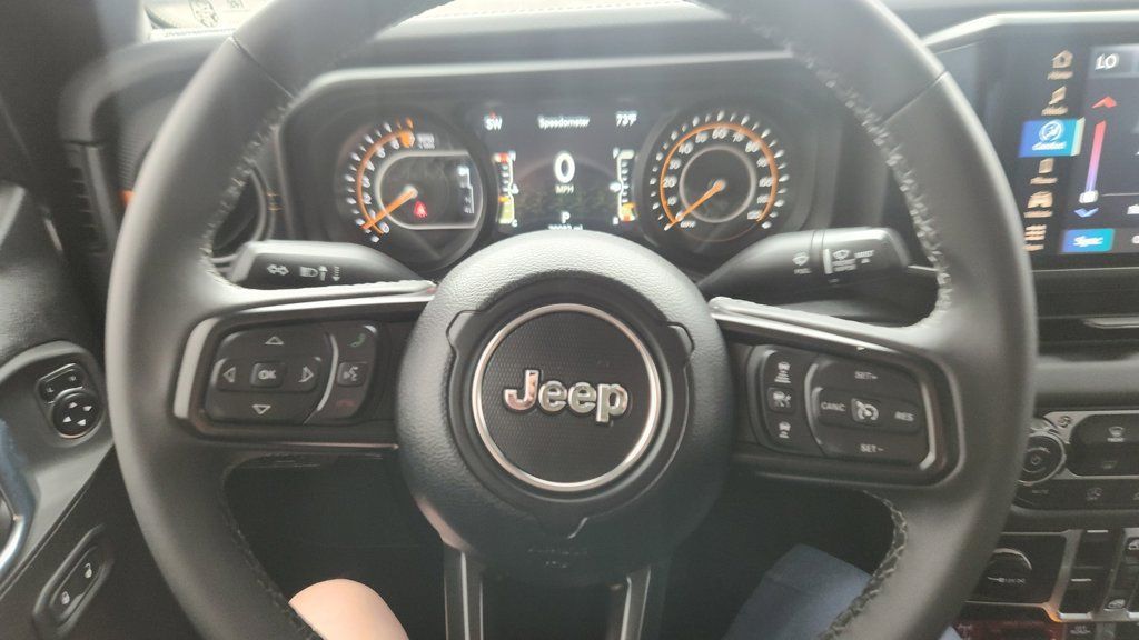 Used 2026 Jeep Gladiator Mojave AWD/4WD image 19