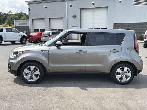 Used 2017 Kia Soul w/ Convenience Package FWD image 10
