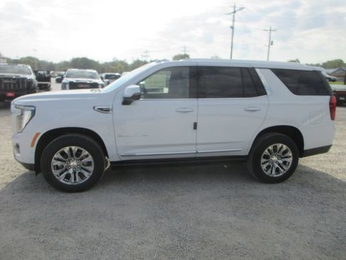 New 2026 GMC Yukon Denali w/ Sun & Power Step Package AWD/4WD image 7