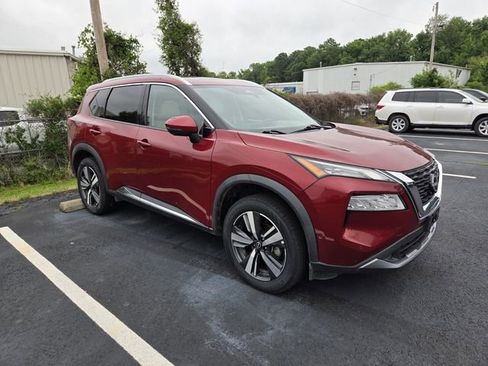 Used 2023 Nissan Rogue SL w/ SL Premium Package AWD/4WD image 3