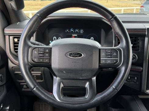 Used 2022 Ford Expedition Limited image 13