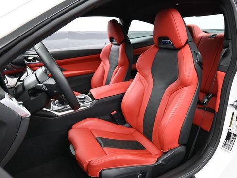 Used 2025 BMW M4 Coupe w/ Executive Package image 5